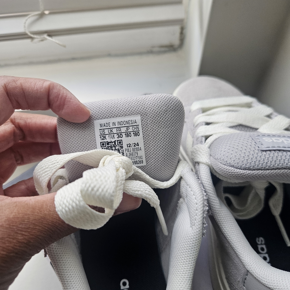NWT Adidas Grand Court Kids Gray and White Shoes - Picture 5 of 6